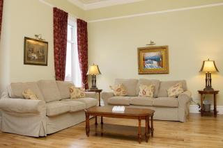 Glencourt Apartments - 1