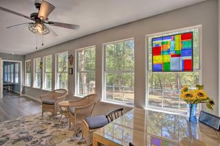 Holly Lake Retreat with 3 Community Pools and Yard - Rhonesboro - 1