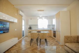 Miku Apartments-LUXURY City View at Wilson Square - Tirana - 4