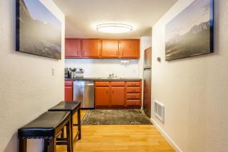 New Listing Updated 1 Bed and Loft 2 Full Bath La Residence IV N7 Sleeps 4 and Steps to Free Shuttle - Mammoth Lakes - 2