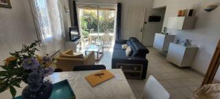 Family Villa With Pool And Garden - L'Isle-sur-la-Sorgue - 9