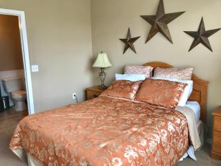 Queenie's Palace - Davenport - 4