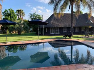 Sunset Guesthouse and Venue Cullinan - Meule - 0