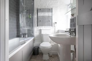 Cowshed Cottage with Log Burner & Shared Dog Field - 2