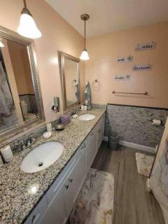 Elegant 2-bedroom pet-friendly villa w 2 parking spaces - Hilton Head Island - 8