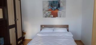 Urban Chic Apartment - 3