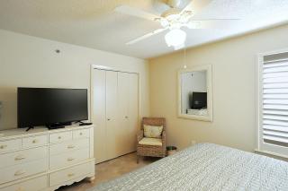 Phoenix 6 Unit 1015 - 1