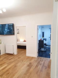 Glasgow Comfortable and Modern 3 Bedroom Mid Terraced Villa - Glasgow - 2