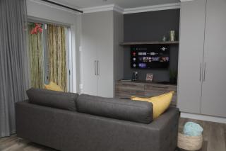 Sunbird Bliss Luxury Self-catering Apartment - 7