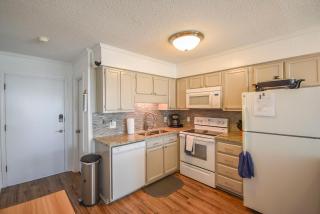 Coastal Condo with Public Atlantic Beach Access - Atlantic Beach - 5
