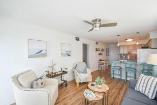 Coastal Condo with Public Atlantic Beach Access - Atlantic Beach - 1