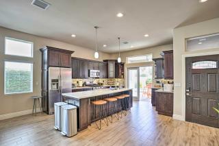 Lavish 3 BR La Quinta Oasis Less Than 2 Mi to Old Town - 4