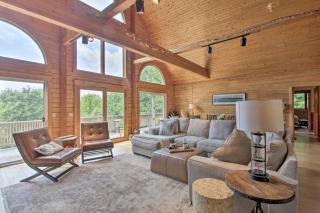 Elegant and Quiet Maine Escape with Sauna and Deck! - 0