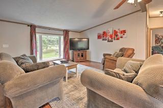 Charming White Lake Homestead with Fire Pit! - White Lake - 7
