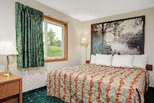 Super 8 by Wyndham Rogers Minnesota - Rogers - 2