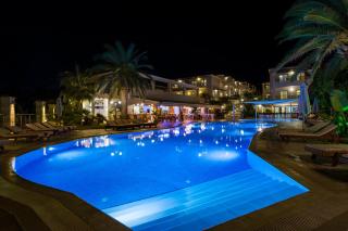 Isida Hotel Agia Marina - 4