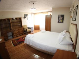 Rebetika Hotel & bistro - 7