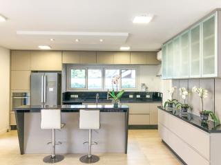 Casa com 4 suítes em Jurerê Internacional - 3