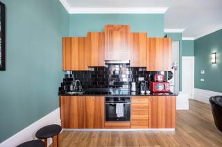 Artistic 2BR Flat Downtown w/ AC by LovelyStay - 7