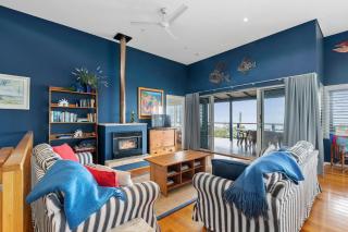 Tru Blu - Enjoy Sweeping 180 Degree Views of Gracetown in this Modern Family Beach House - Gracetown - 5