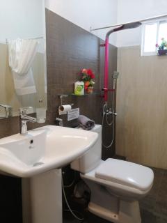 Le Petit Hotel & Restaurant - Negombo - 5