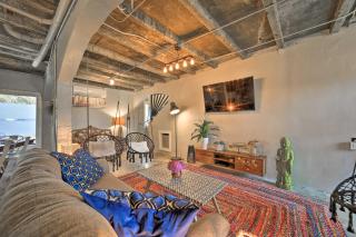 Eclectic Asheville Abode with Backyard Oasis! - Asheville - 5
