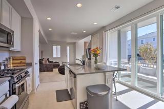 Near Hiking and Biking Trails Townhome with Patio - 4