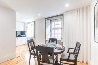 Elegant Downtown 1BR Flat w/ AC by LovelyStay - 7