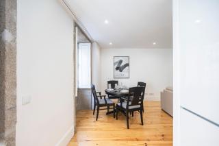 Elegant Downtown 1BR Flat w/ AC by LovelyStay - 3