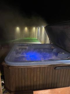 NEW! Country boutique escape . HOT TUB - 3