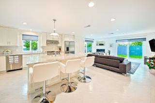 Modern Tamarack Cottage - 4