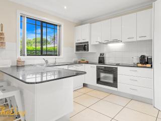 Christmas Bush Ave 3 at 11A - Nelson Bay - 4