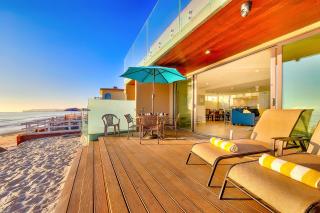 Hawaiian Style on Beach Rd - 9