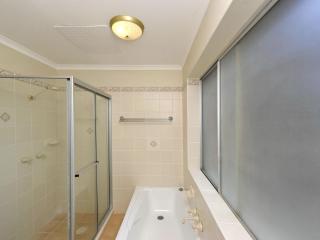 Adriana, 6/83-85 Ronald Avenue - Shoal Bay - 4