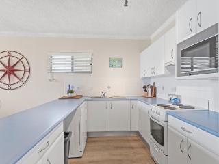 Bella Vista Unit 10 19 Shoal Bay Road - Shoal Bay - 5