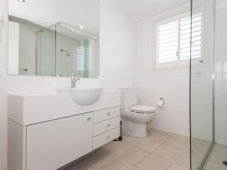 Pacific Blue Apartment 139, 265 Sandy Point Road - 2