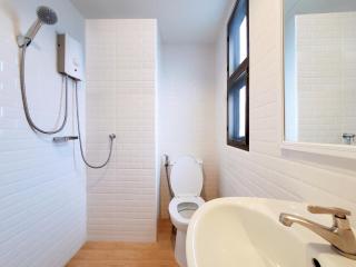 Chateau Hotel & Apartments - Pathum Thani - 3