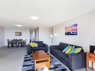 Portside Unit 8 1 Donald Street - Nelson Bay - 7