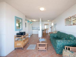 Castaways Unit 4 17 Shoal Bay Road - 4