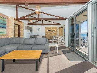 Castaways Unit 8 17 Shoal Bay Road - Shoal Bay - 7