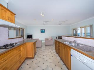 Salamander Beach Front - Salamander Bay - 6