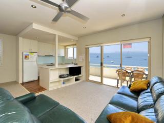 Del Rae Unit 12 25 Shoal Bay Road - Shoal Bay - 8