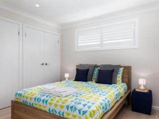 Bay View 6 - 3BR Vincentia home with water views - Vincentia - 2