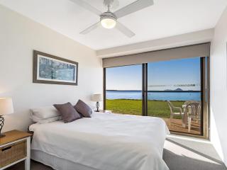 Harbourside Unit 2 7 Soldiers Point Road - Soldiers Point - 1