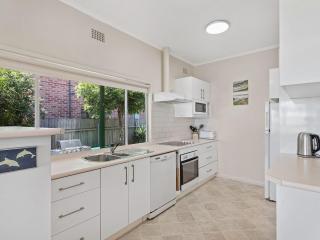 Sandy Shores 18 Corlette Point Road - Corlette - 5