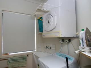 Shoal Bay Avenue Unit 3 7 - Shoal Bay - 1