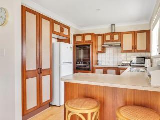 Woodglen Cres 8 - Mollymook - 6