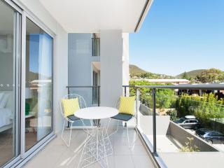 The Shoal Apartments, Unit 201/4-8 Bullecourt Street - Shoal Bay - 0