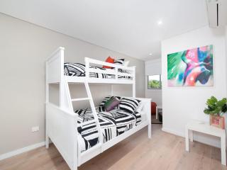 The Shoal Apartments, Unit 201/4-8 Bullecourt Street - Shoal Bay - 1