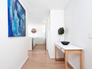 The Shoal Apartments, Unit 202/4-8 Bullecourt Street - Shoal Bay - 3